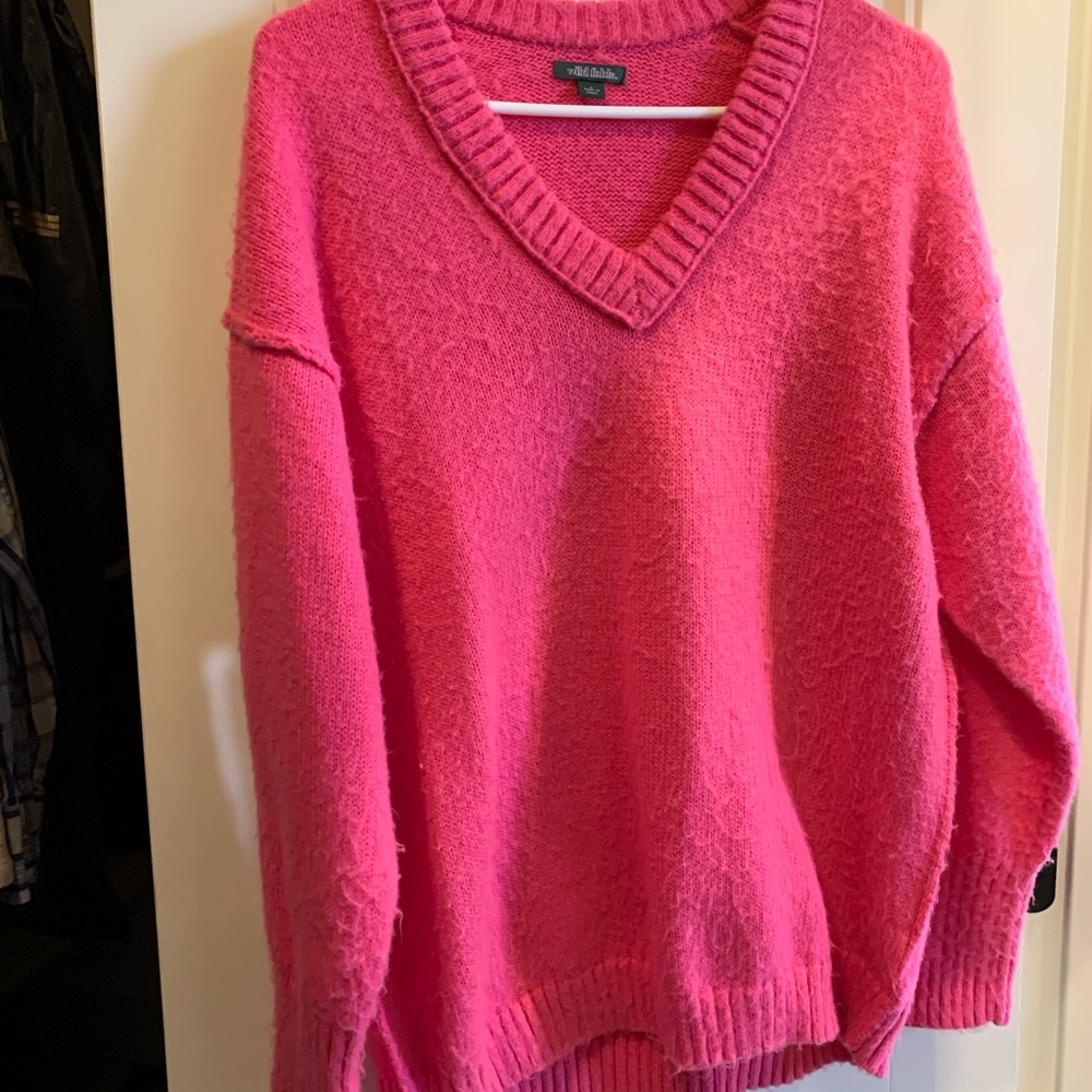 Wild Fable Pink V-Neck Sweater with Relaxed Fit